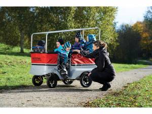 Wózek z napędem elektrycznym do przewozu 6 dzieci Nowa Szkoła